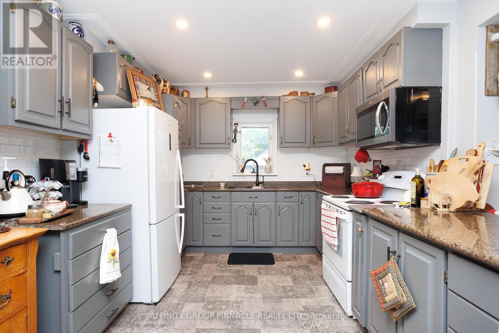 3 Duke Street, Kawartha Lakes (Lindsay), Ontario  K9V 2K5 - Photo 43 - X12294899