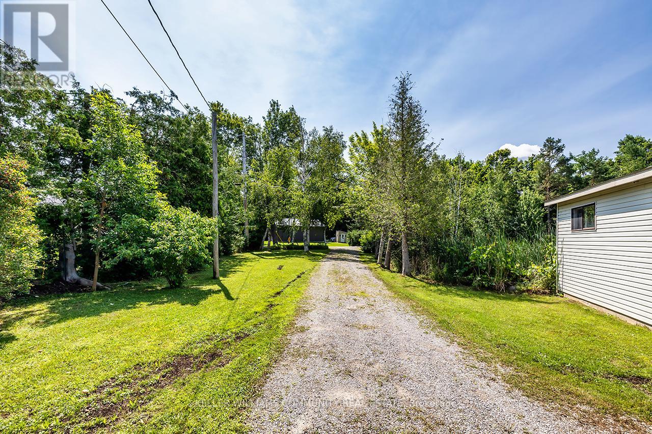 1370 Dunmanus Drive, Selwyn, Ontario  K0L 1T0 - Photo 35 - X12295585