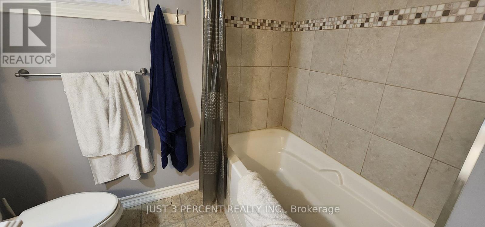1087 St Paul's Street, Peterborough North (South), Ontario  K9H 6J7 - Photo 17 - X12295718