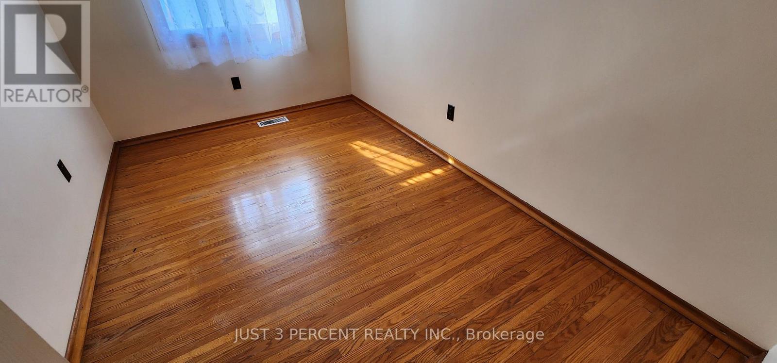 1087 St Paul's Street, Peterborough North (South), Ontario  K9H 6J7 - Photo 23 - X12295718