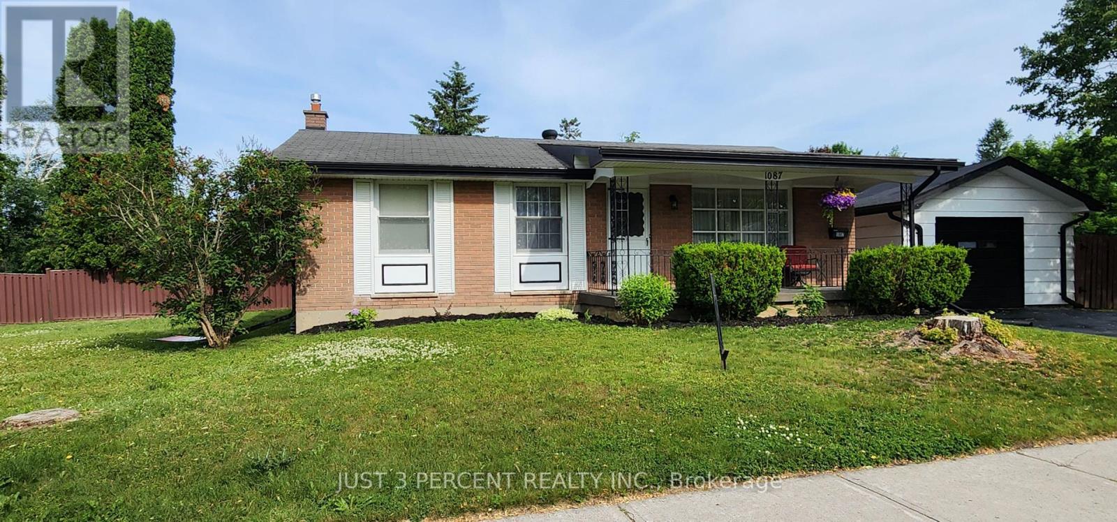 1087 St Paul's Street, Peterborough North (South), Ontario  K9H 6J7 - Photo 39 - X12295718