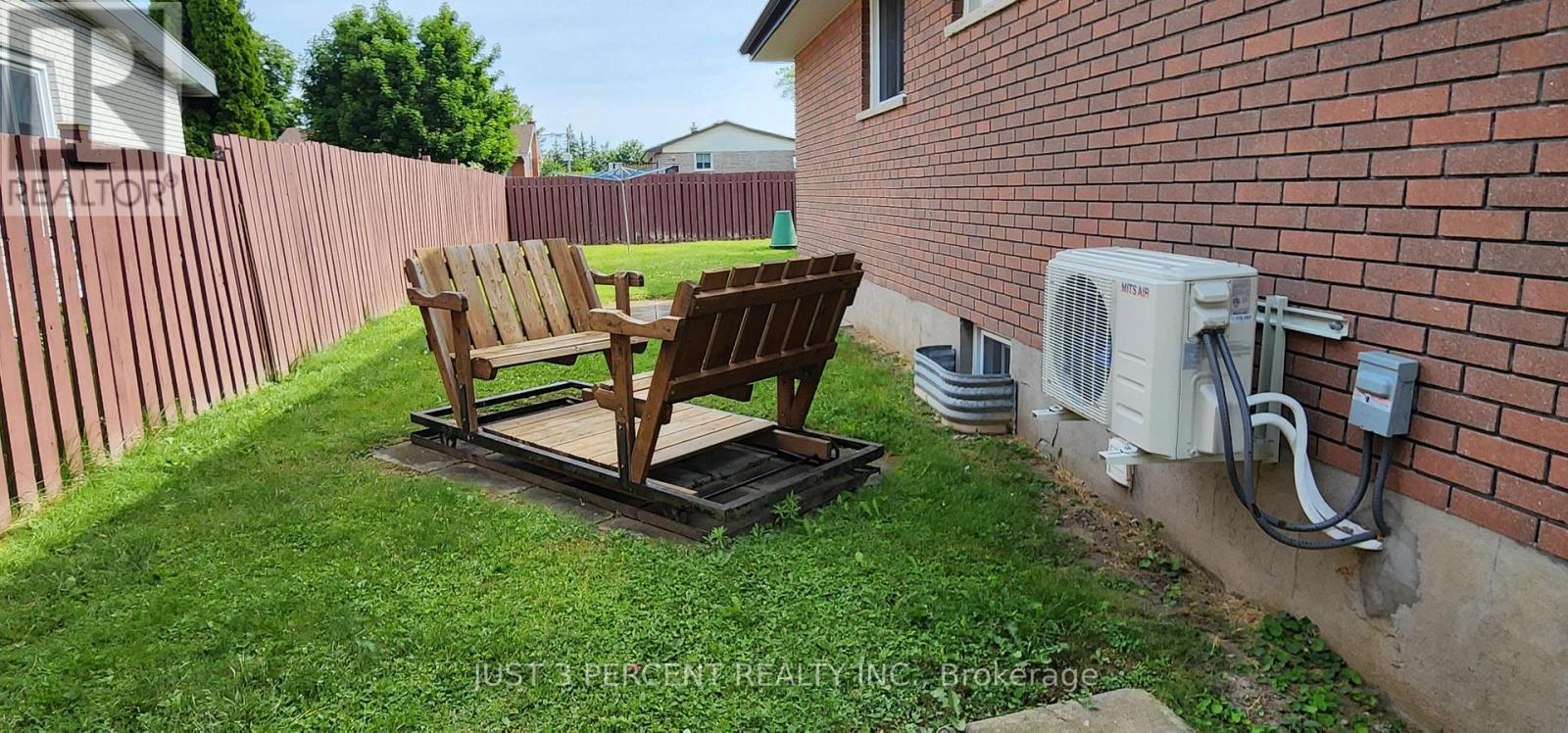 1087 St Paul's Street, Peterborough North (South), Ontario  K9H 6J7 - Photo 5 - X12295718