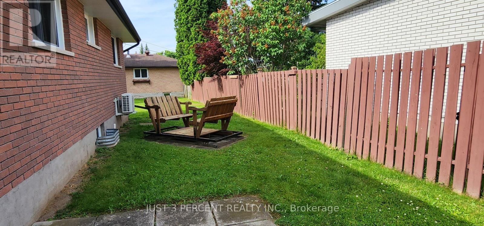 1087 St Paul's Street, Peterborough North (South), Ontario  K9H 6J7 - Photo 7 - X12295718