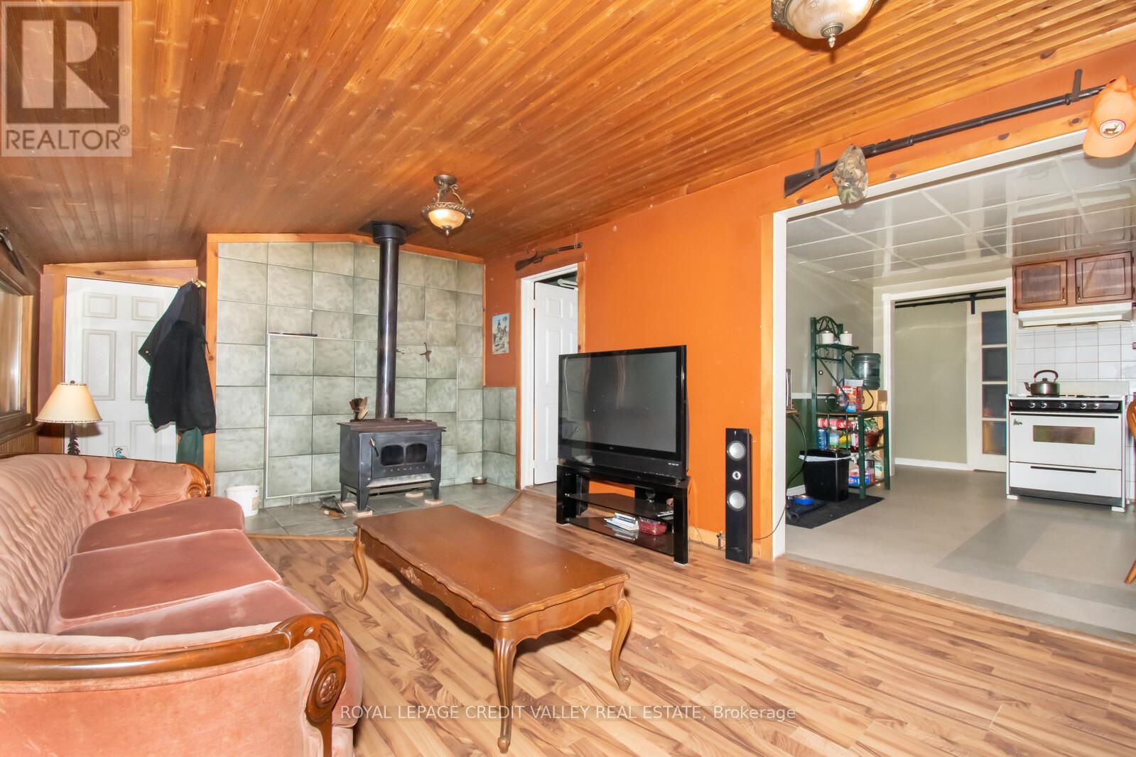 246 Hickey Trail, Hastings Highlands (Herschel Ward), Ontario  K0L 1C0 - Photo 6 - X12295743
