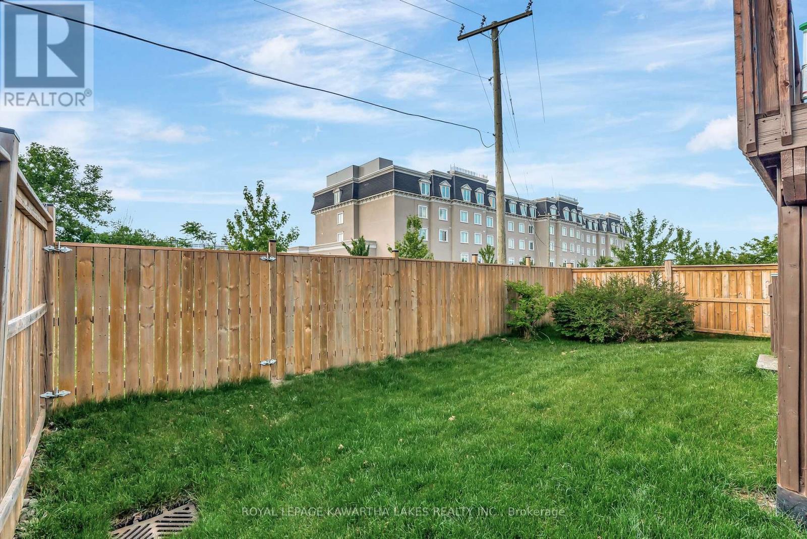 20 Lisbeth Crescent, Kawartha Lakes (Lindsay), Ontario  K9V 0C9 - Photo 37 - X12297290