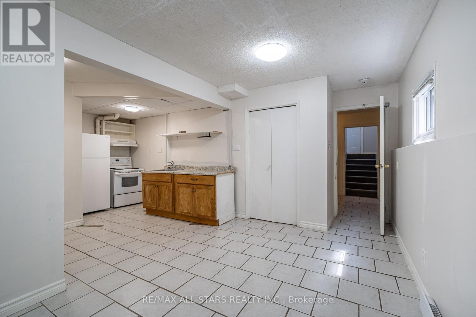 755 Mountain Ash Road, Peterborough South (West), Ontario  K9J 8K1 - Photo 17 - X12297292