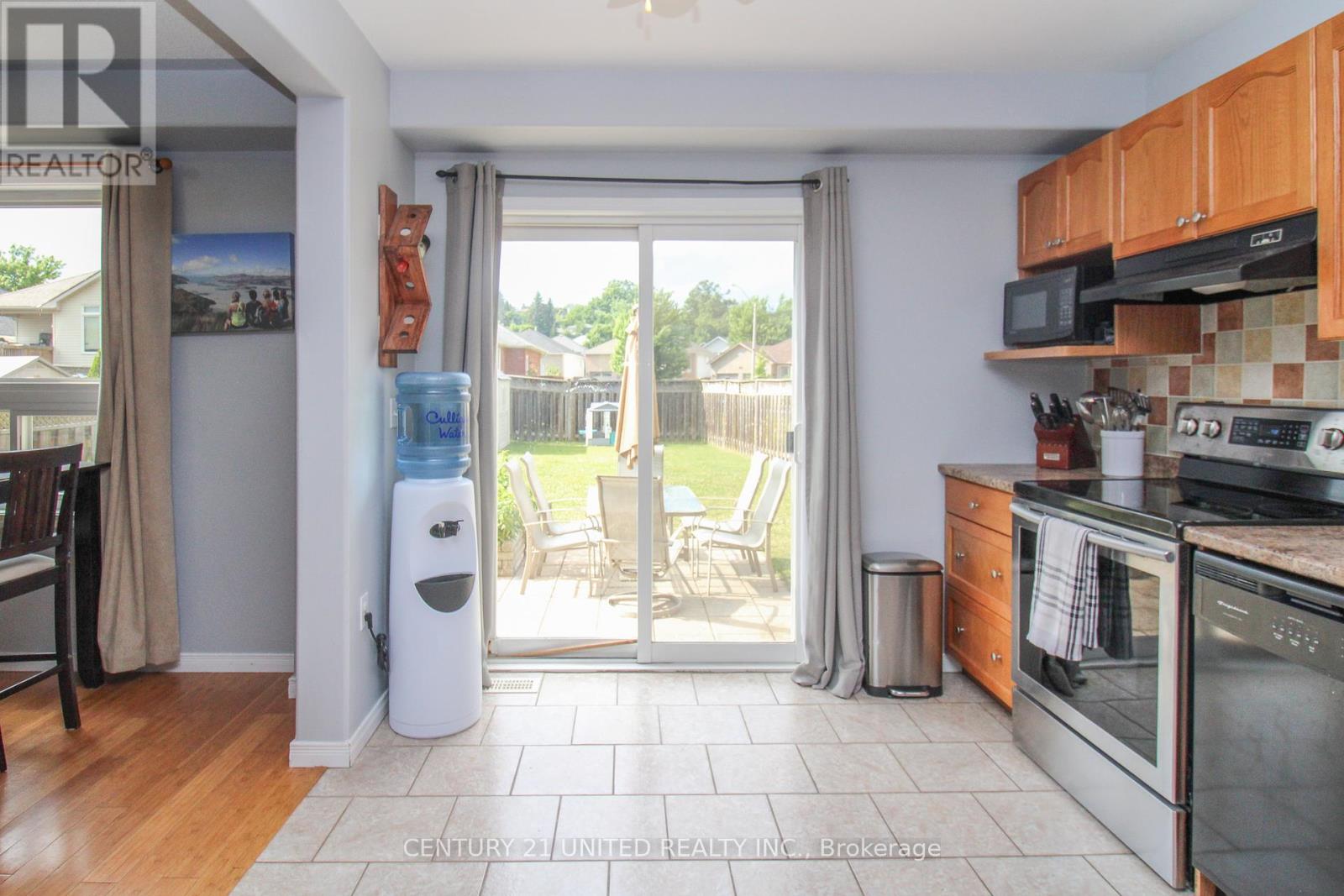 351 Spillsbury Drive, Peterborough West (South), Ontario  K9K 2N6 - Photo 12 - X12297454