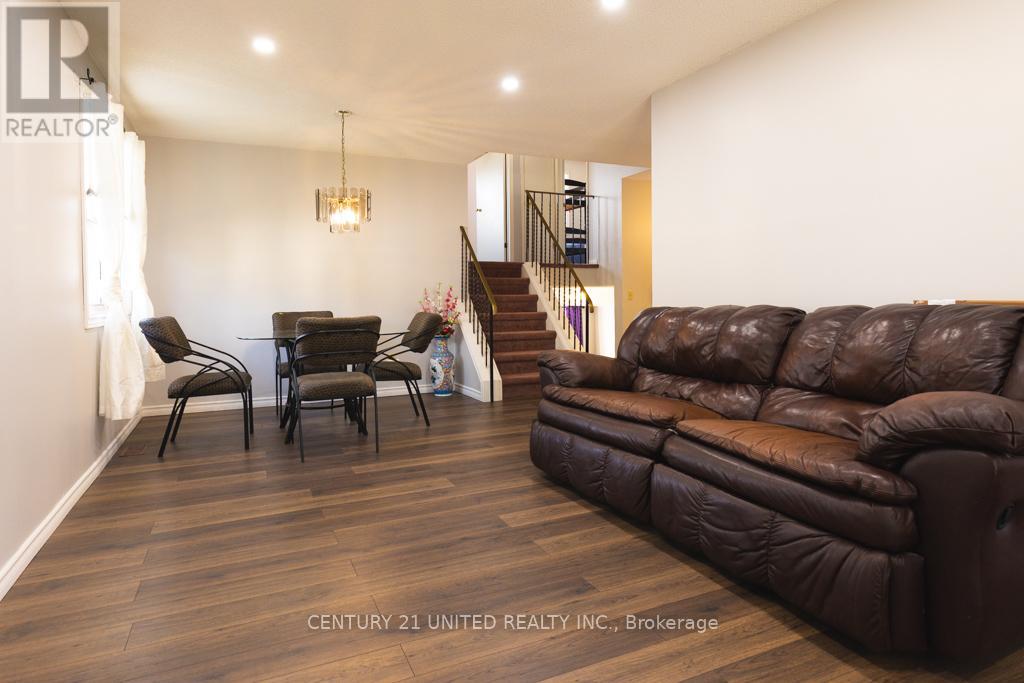 1141 Huntington Circle, Peterborough West (South), Ontario  K9K 2B1 - Photo 2 - X12297814
