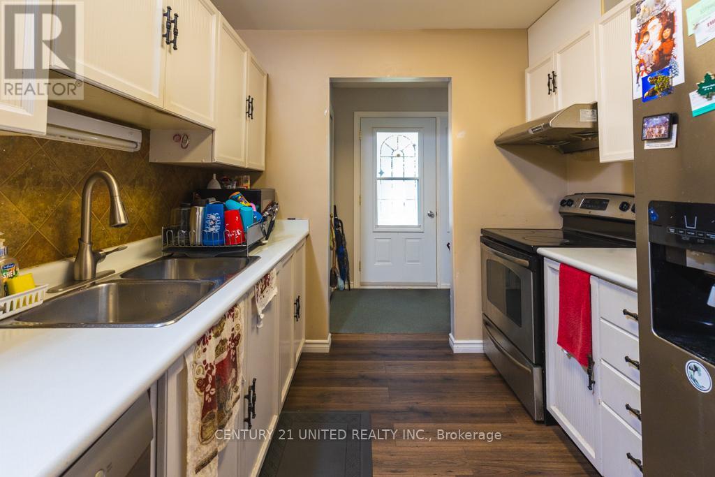 1141 Huntington Circle, Peterborough West (South), Ontario  K9K 2B1 - Photo 6 - X12297814