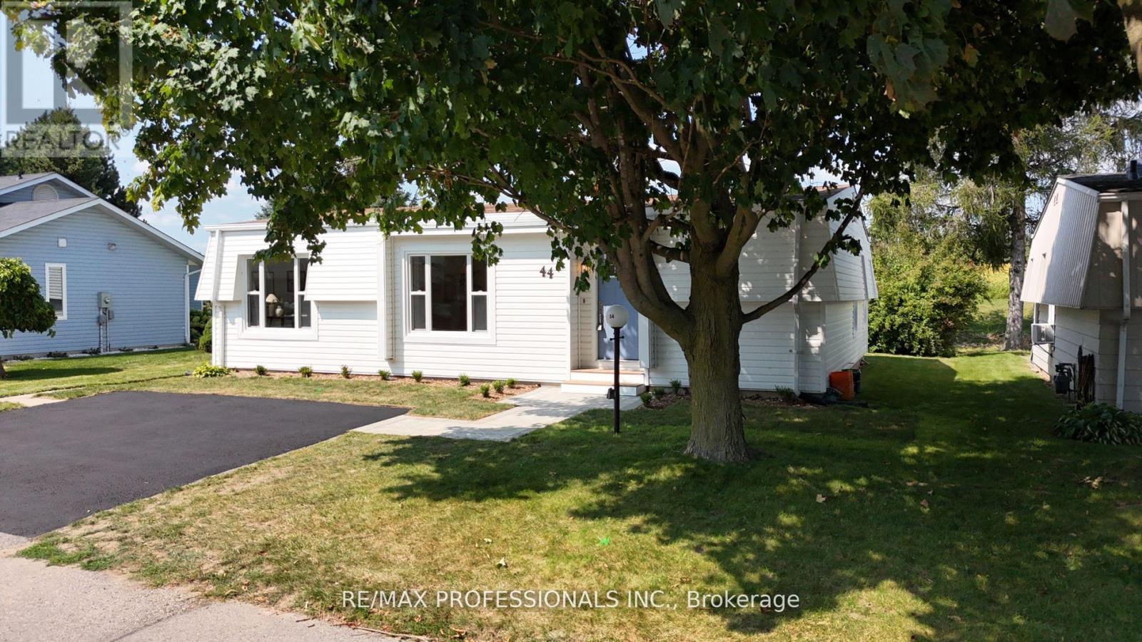 44 Wilmot Trail, Clarington (Bowmanville), Ontario  L1B 1B8 - Photo 38 - E12297722
