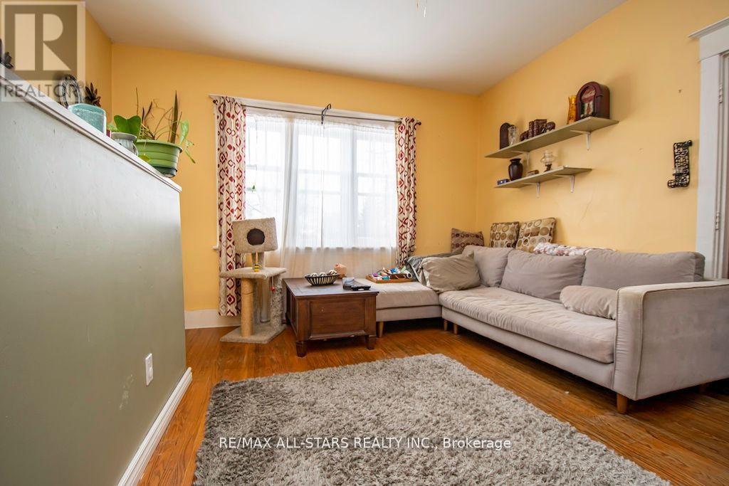 833 Crawford Drive, Peterborough South (West), Ontario  K9J 3W9 - Photo 5 - X12298579