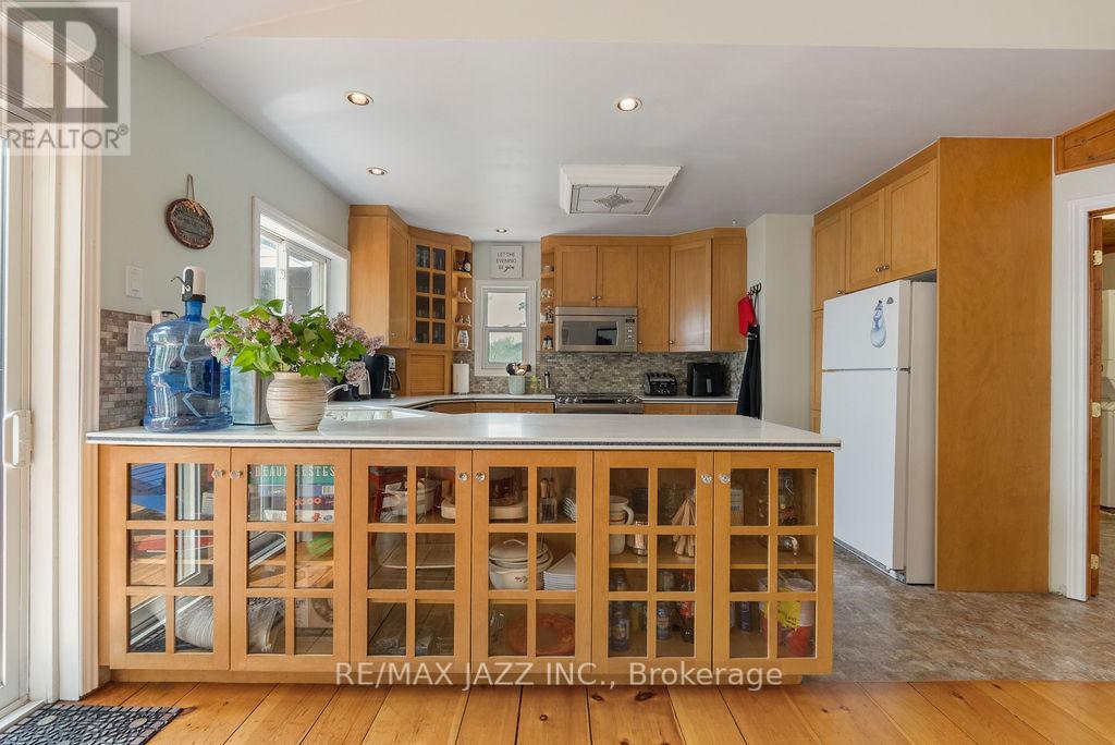 44 Butternut Drive, Kawartha Lakes (Fenelon), Ontario  K9V 4R1 - Photo 13 - X12298592