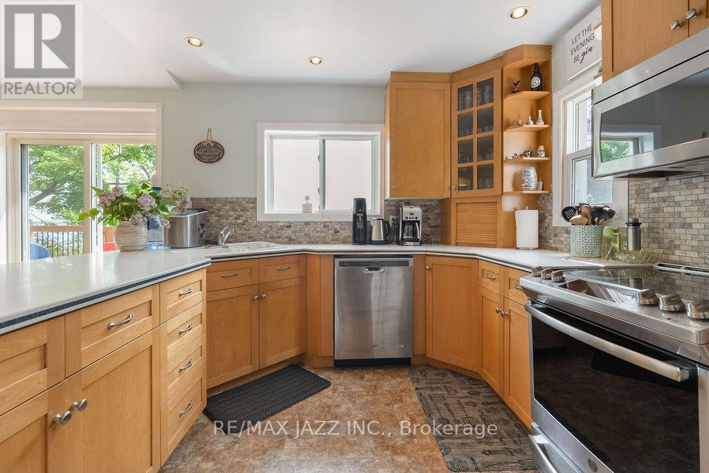 44 Butternut Drive, Kawartha Lakes (Fenelon), Ontario  K9V 4R1 - Photo 15 - X12298592