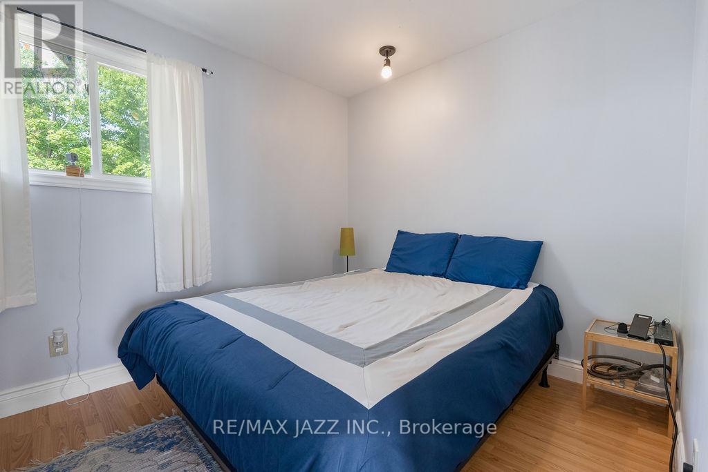 44 Butternut Drive, Kawartha Lakes (Fenelon), Ontario  K9V 4R1 - Photo 16 - X12298592