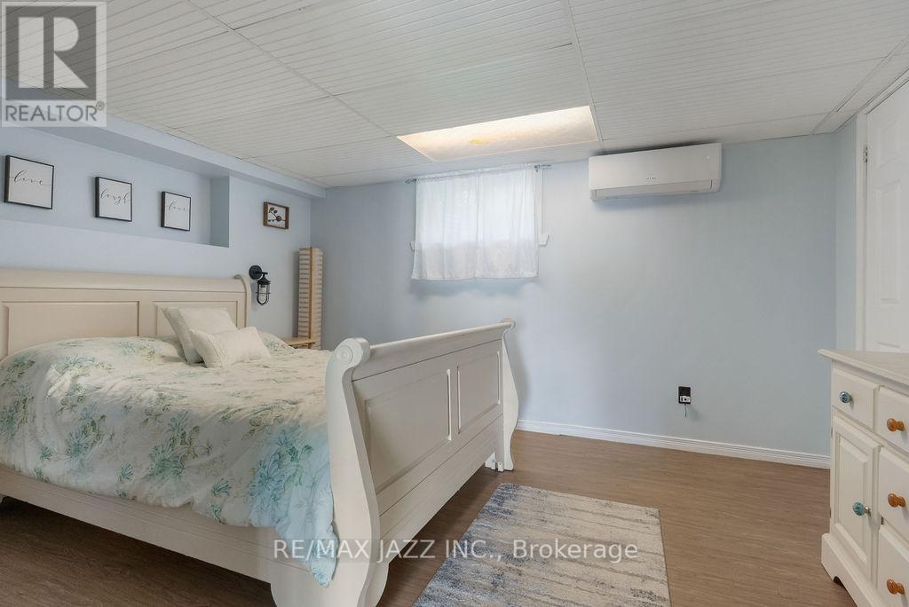 44 Butternut Drive, Kawartha Lakes (Fenelon), Ontario  K9V 4R1 - Photo 21 - X12298592
