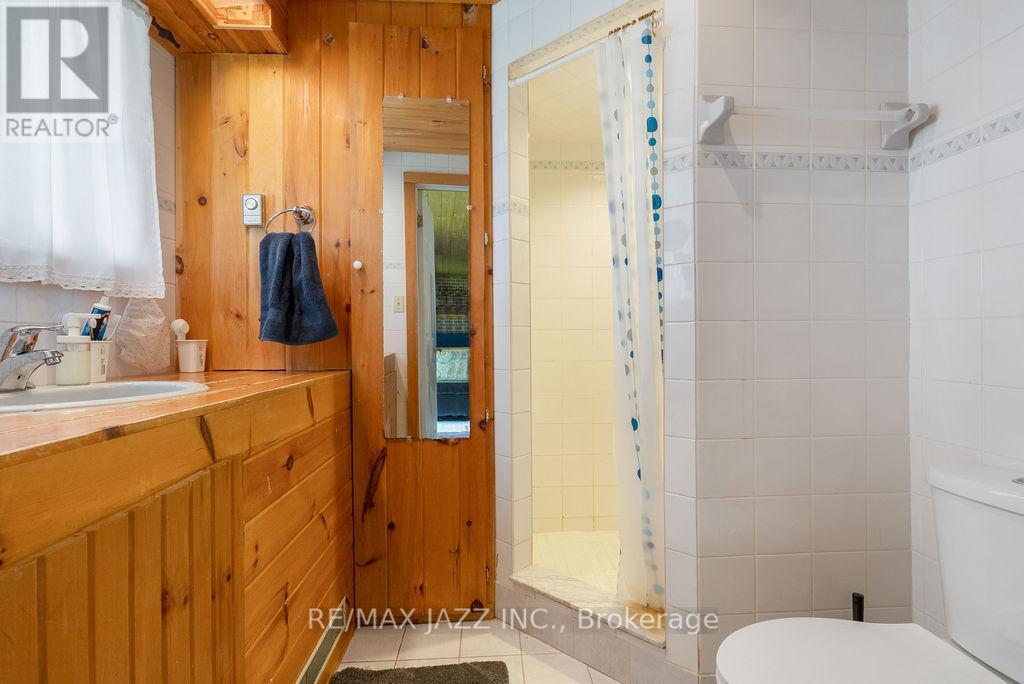 44 Butternut Drive, Kawartha Lakes (Fenelon), Ontario  K9V 4R1 - Photo 24 - X12298592