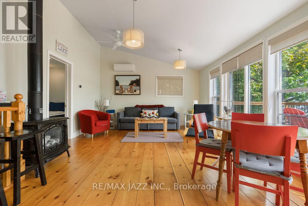 44 Butternut Drive, Kawartha Lakes (Fenelon), Ontario  K9V 4R1 - Photo 7 - X12298592