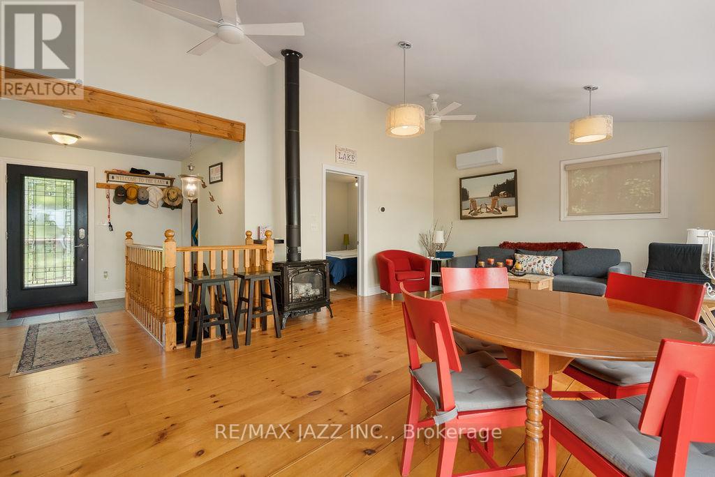 44 Butternut Drive, Kawartha Lakes (Fenelon), Ontario  K9V 4R1 - Photo 8 - X12298592
