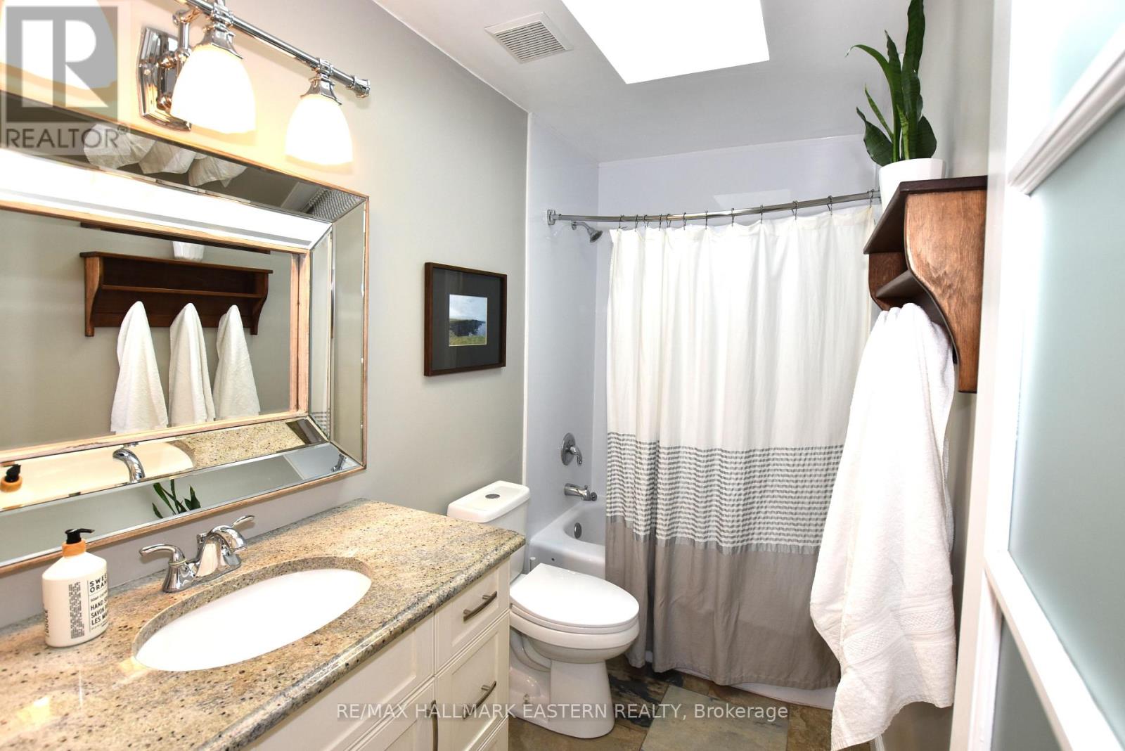 1362 Bobolink Court, Peterborough West (North), Ontario  K9K 2H9 - Photo 10 - X12299700
