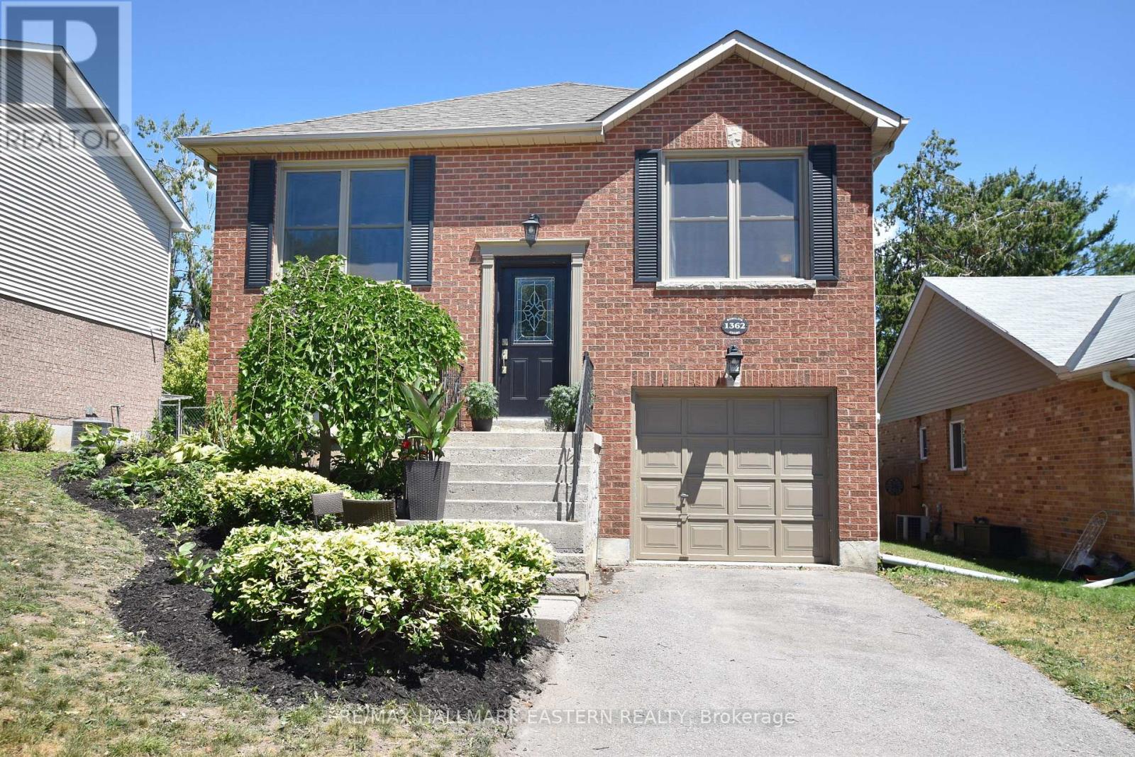1362 Bobolink Court, Peterborough West (North), Ontario  K9K 2H9 - Photo 2 - X12299700