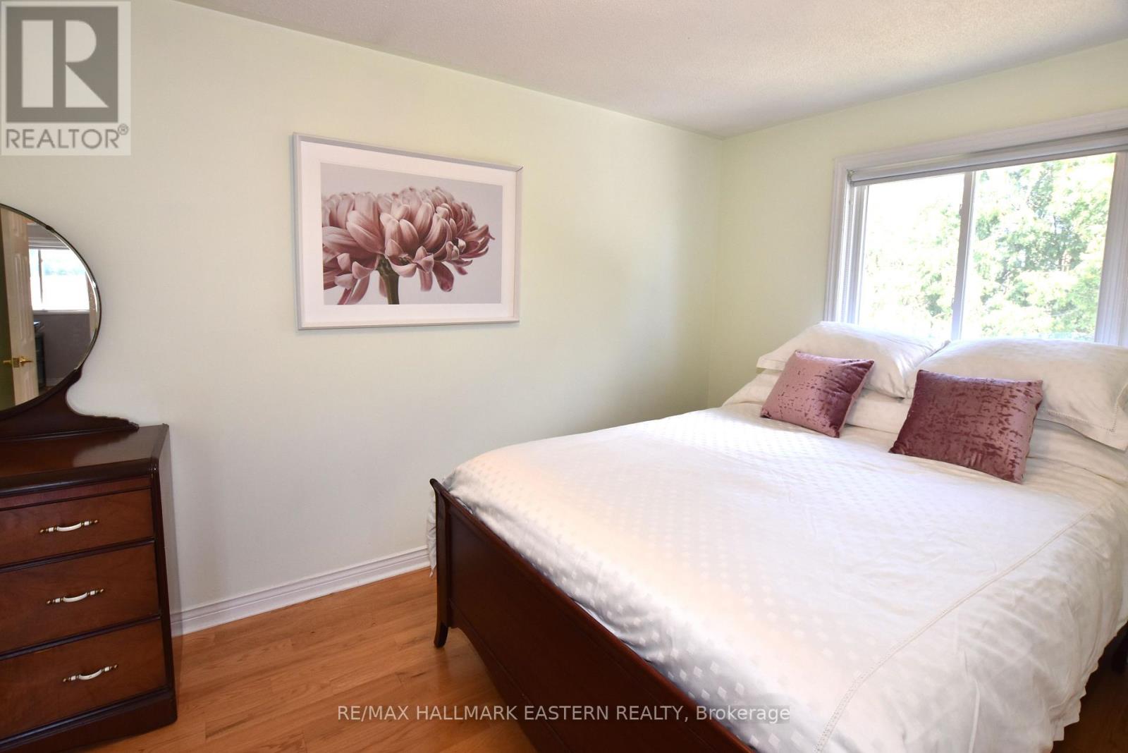1362 Bobolink Court, Peterborough West (North), Ontario  K9K 2H9 - Photo 8 - X12299700
