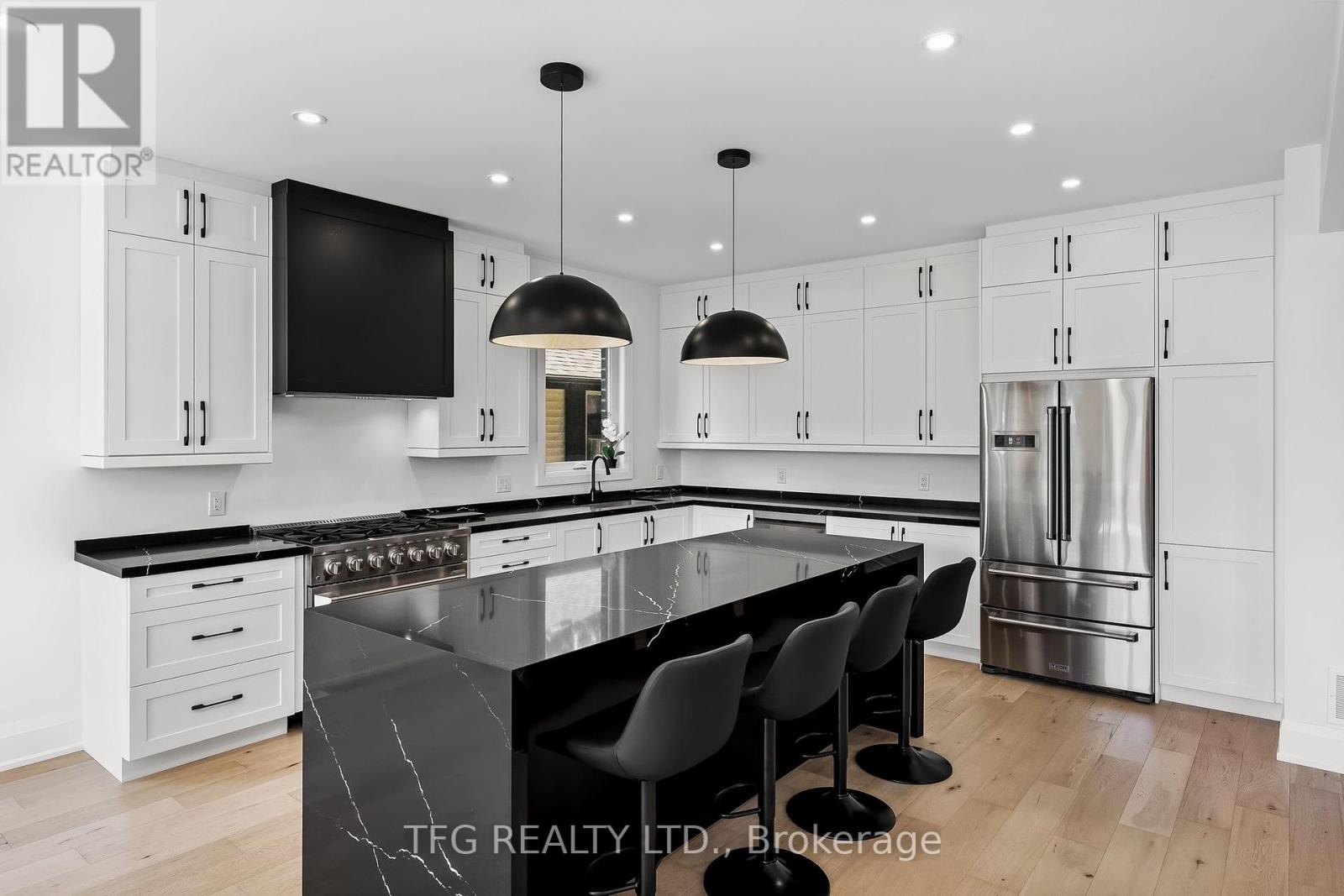 678 Otonabee Drive, Peterborough South (East), Ontario  K9J 7P9 - Photo 11 - X12299898
