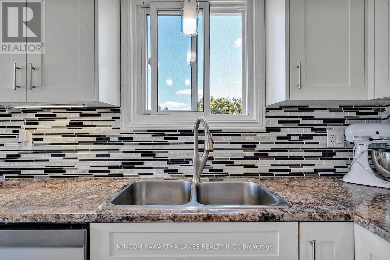 1338 Wildlark Drive, Peterborough West (North), Ontario  K9K 2J4 - Photo 14 - X12300210