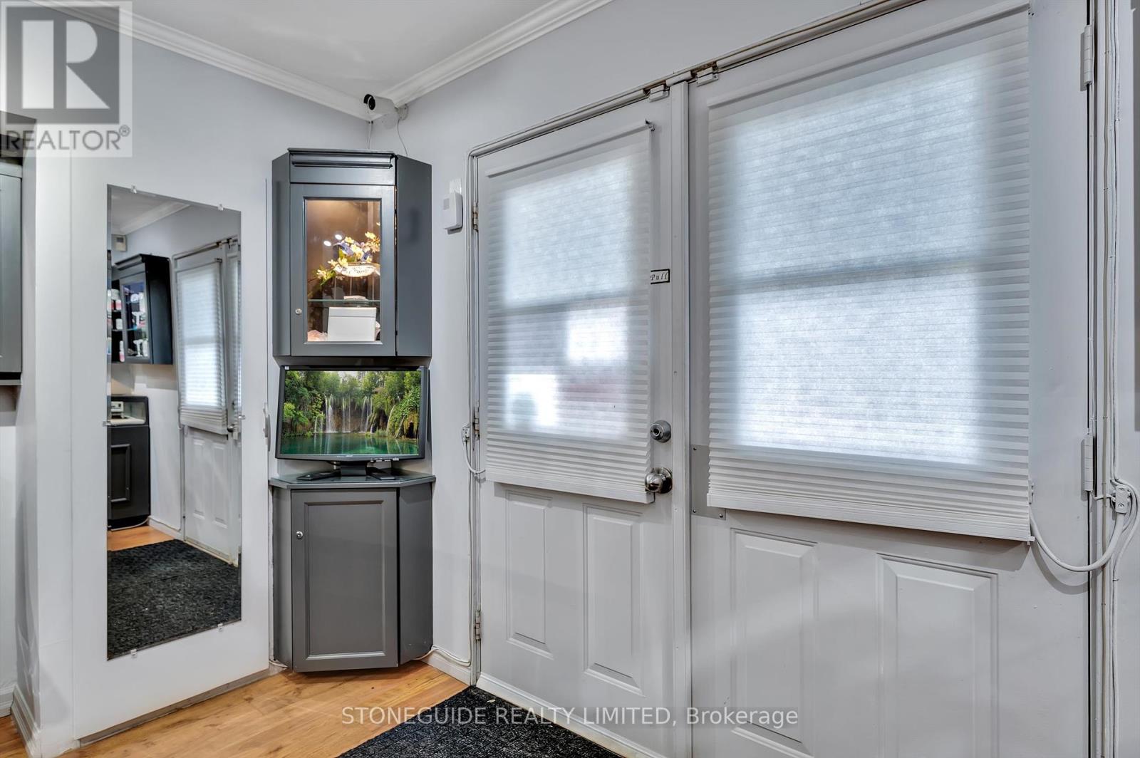 165 Edinburgh Street, Peterborough Central (North), Ontario  K9H 3E3 - Photo 22 - X12300243