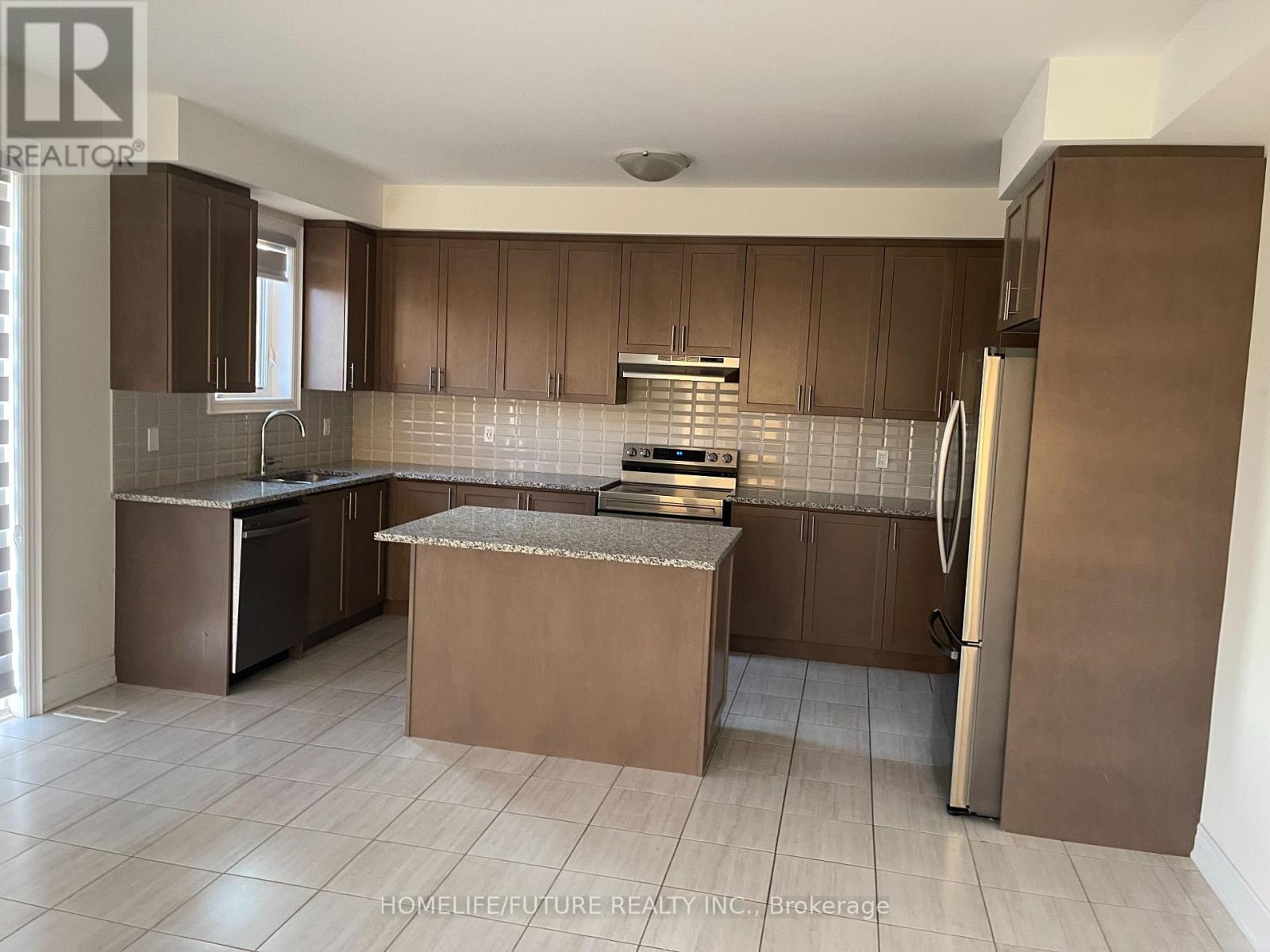 106 Wamsley Crescent, Clarington (Bowmanville), Ontario  L1B 0L1 - Photo 2 - E12300159