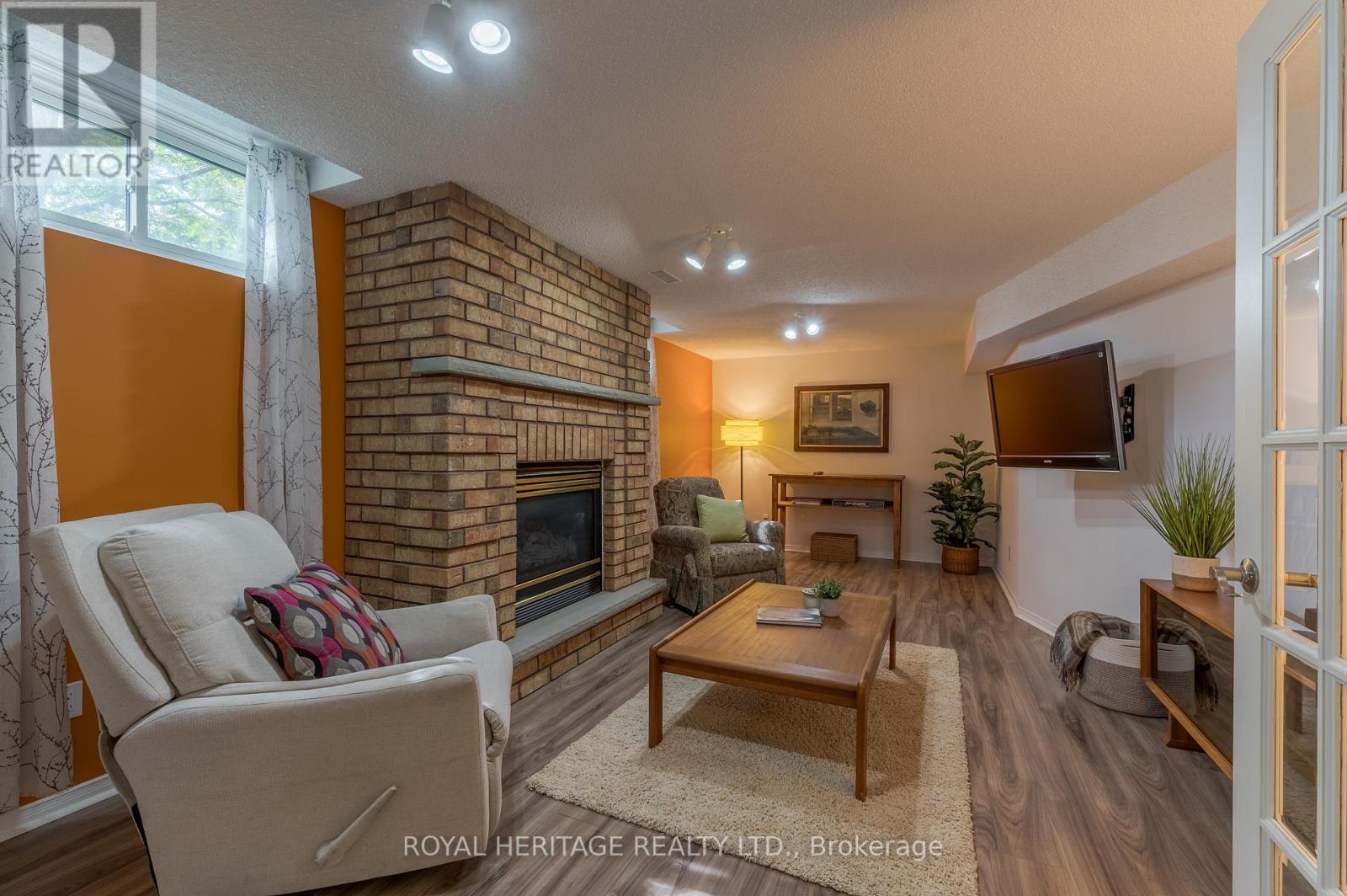 1943 Cherryhill Road, Peterborough West (Central), Ontario  K9K 2K5 - Photo 31 - X12301579