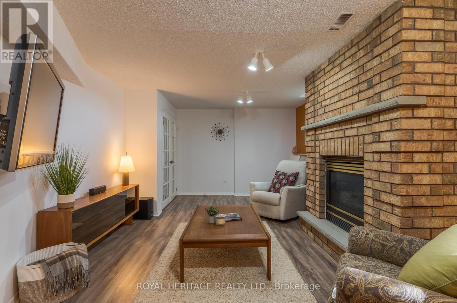 1943 Cherryhill Road, Peterborough West (Central), Ontario  K9K 2K5 - Photo 32 - X12301579