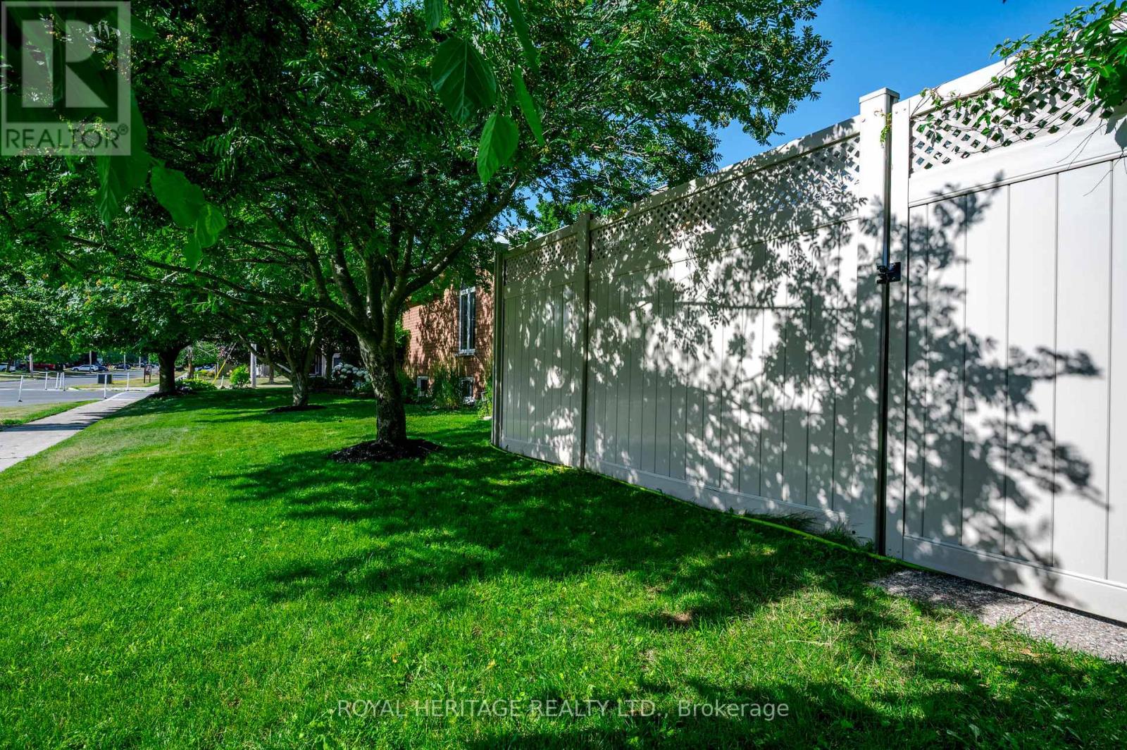 1943 Cherryhill Road, Peterborough West (Central), Ontario  K9K 2K5 - Photo 46 - X12301579