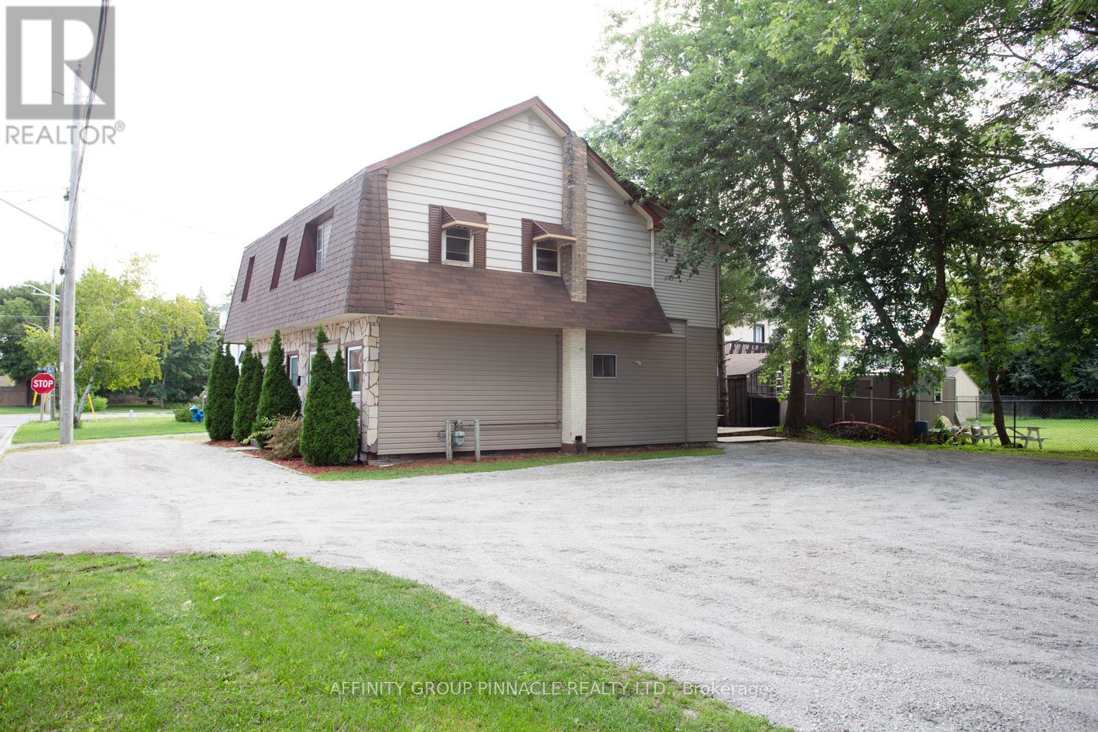 103 Durham Street W, Kawartha Lakes (Lindsay), Ontario  K9V 2R2 - Photo 4 - X12301741