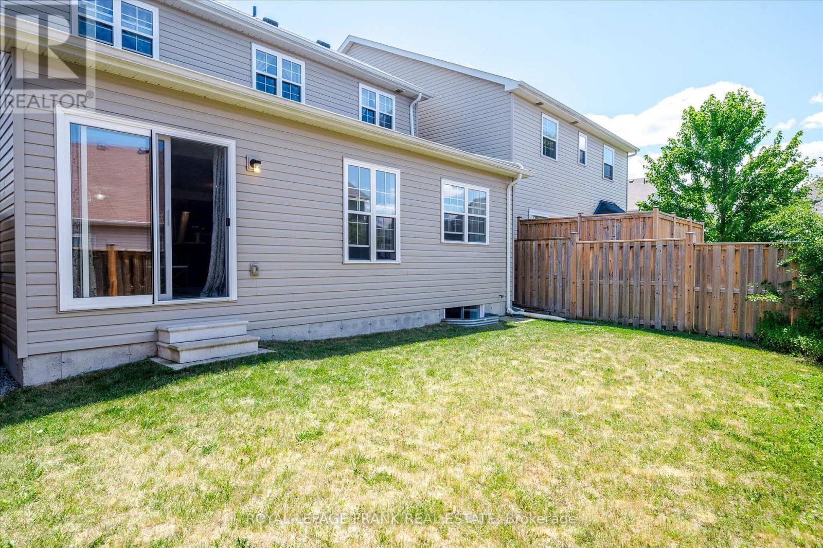 562 Grange Way, Peterborough North (North), Ontario  K9H 0G5 - Photo 18 - X12301812