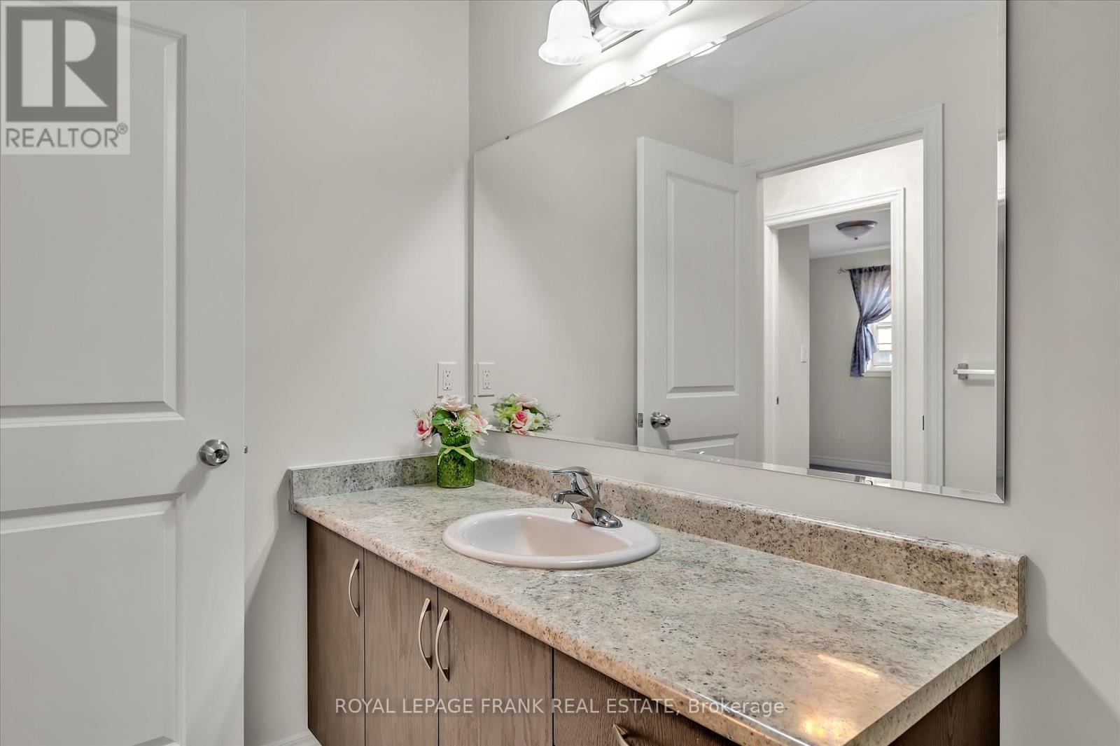 562 Grange Way, Peterborough North (North), Ontario  K9H 0G5 - Photo 36 - X12301812