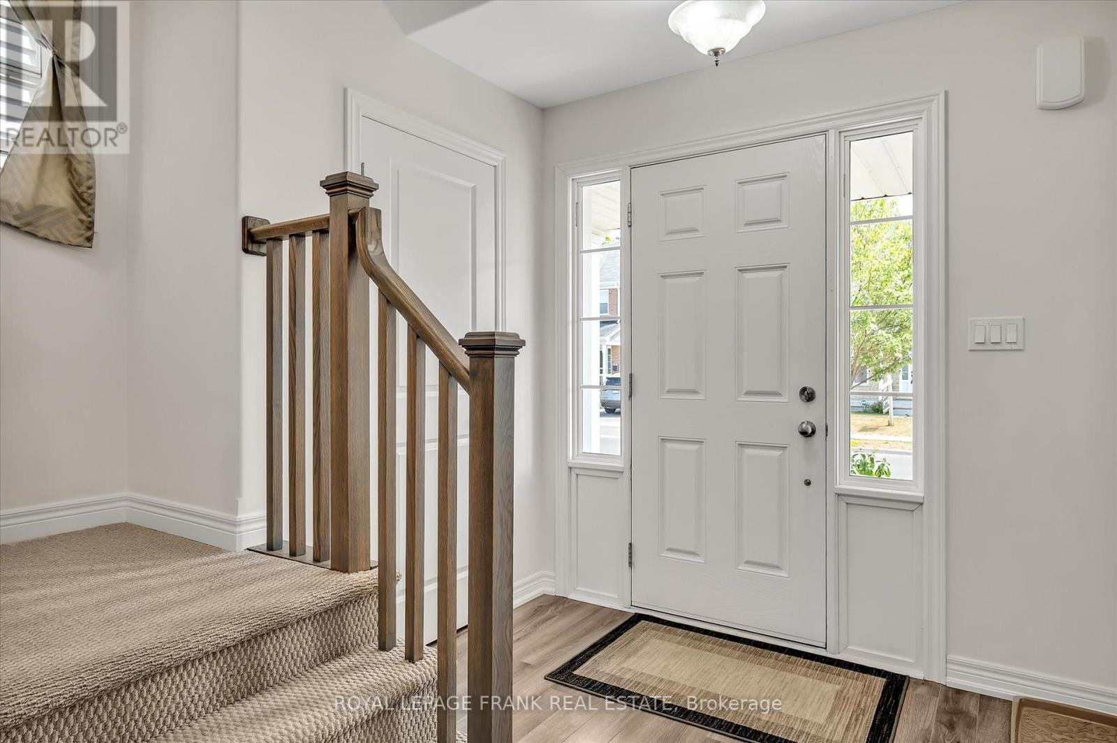 562 Grange Way, Peterborough North (North), Ontario  K9H 0G5 - Photo 4 - X12301812