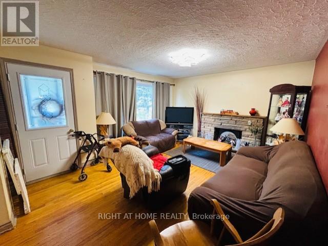 1649 Whittington Drive, Peterborough West (South), Ontario  K9J 6X6 - Photo 14 - X12302443