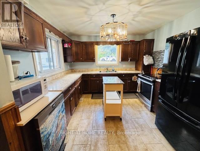 1649 Whittington Drive, Peterborough West (South), Ontario  K9J 6X6 - Photo 6 - X12302443