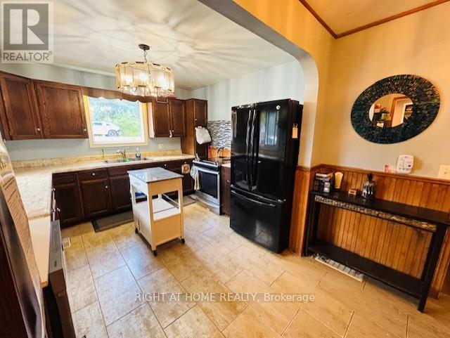 1649 Whittington Drive, Peterborough West (South), Ontario  K9J 6X6 - Photo 7 - X12302443