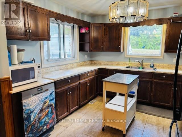 1649 Whittington Drive, Peterborough West (South), Ontario  K9J 6X6 - Photo 8 - X12302443