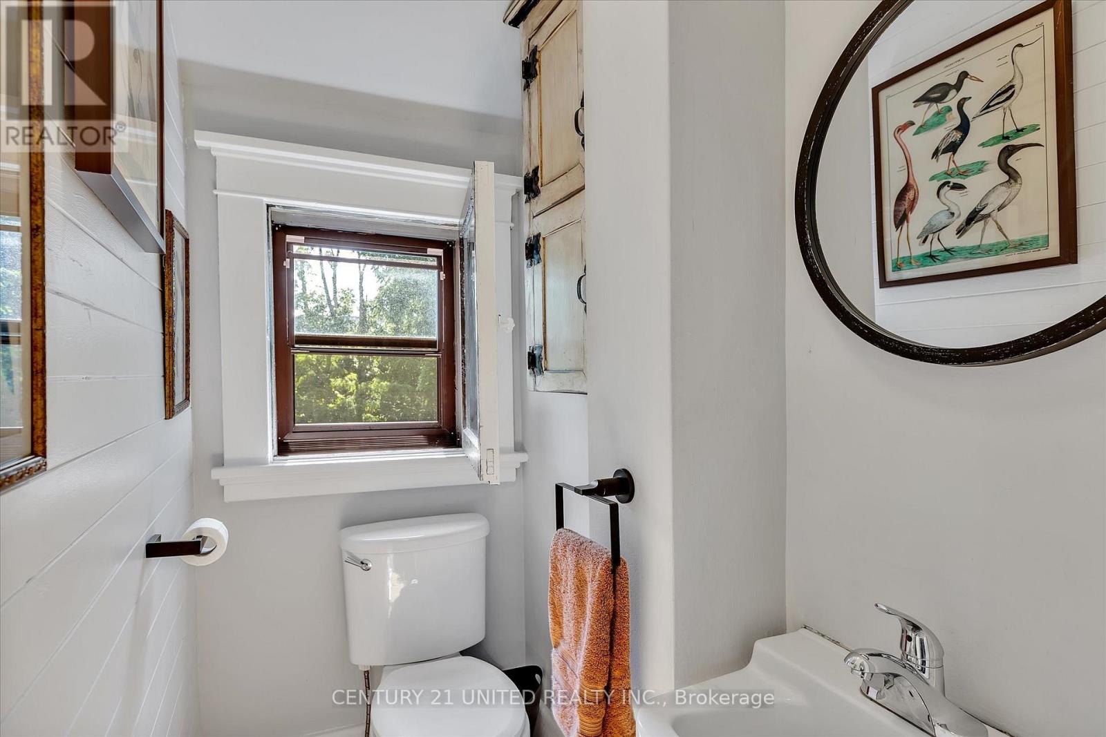 466 Weller Street, Peterborough Central (Old West End), Ontario  K9H 2N6 - Photo 39 - X12302790