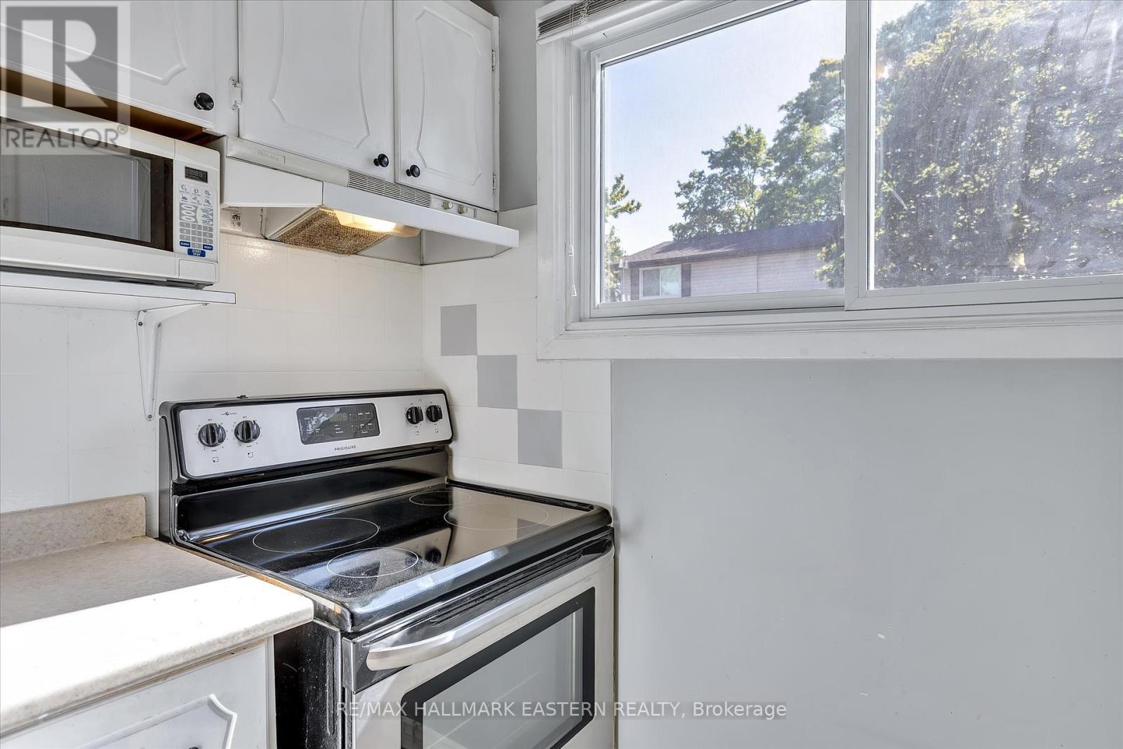 67 - 996 Sydenham Road, Peterborough South (East), Ontario  K9J 7V7 - Photo 10 - X12302876