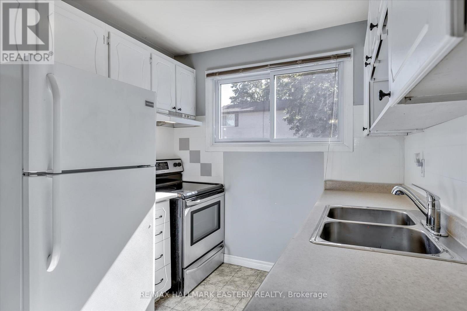 67 - 996 Sydenham Road, Peterborough South (East), Ontario  K9J 7V7 - Photo 8 - X12302876