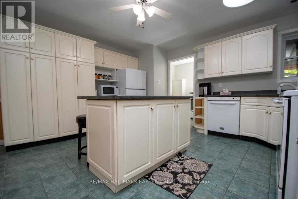 845 Lakehurst Road, Trent Lakes, Ontario  K9J 6X2 - Photo 11 - X12303103