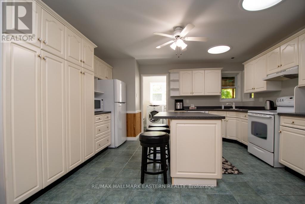 845 Lakehurst Road, Trent Lakes, Ontario  K9J 6X2 - Photo 14 - X12303103