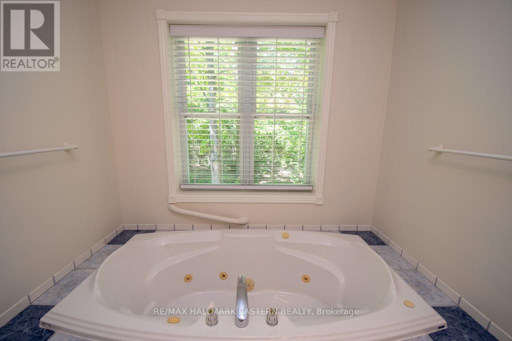 845 Lakehurst Road, Trent Lakes, Ontario  K9J 6X2 - Photo 27 - X12303103