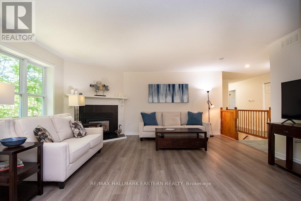 845 Lakehurst Road, Trent Lakes, Ontario  K9J 6X2 - Photo 6 - X12303103