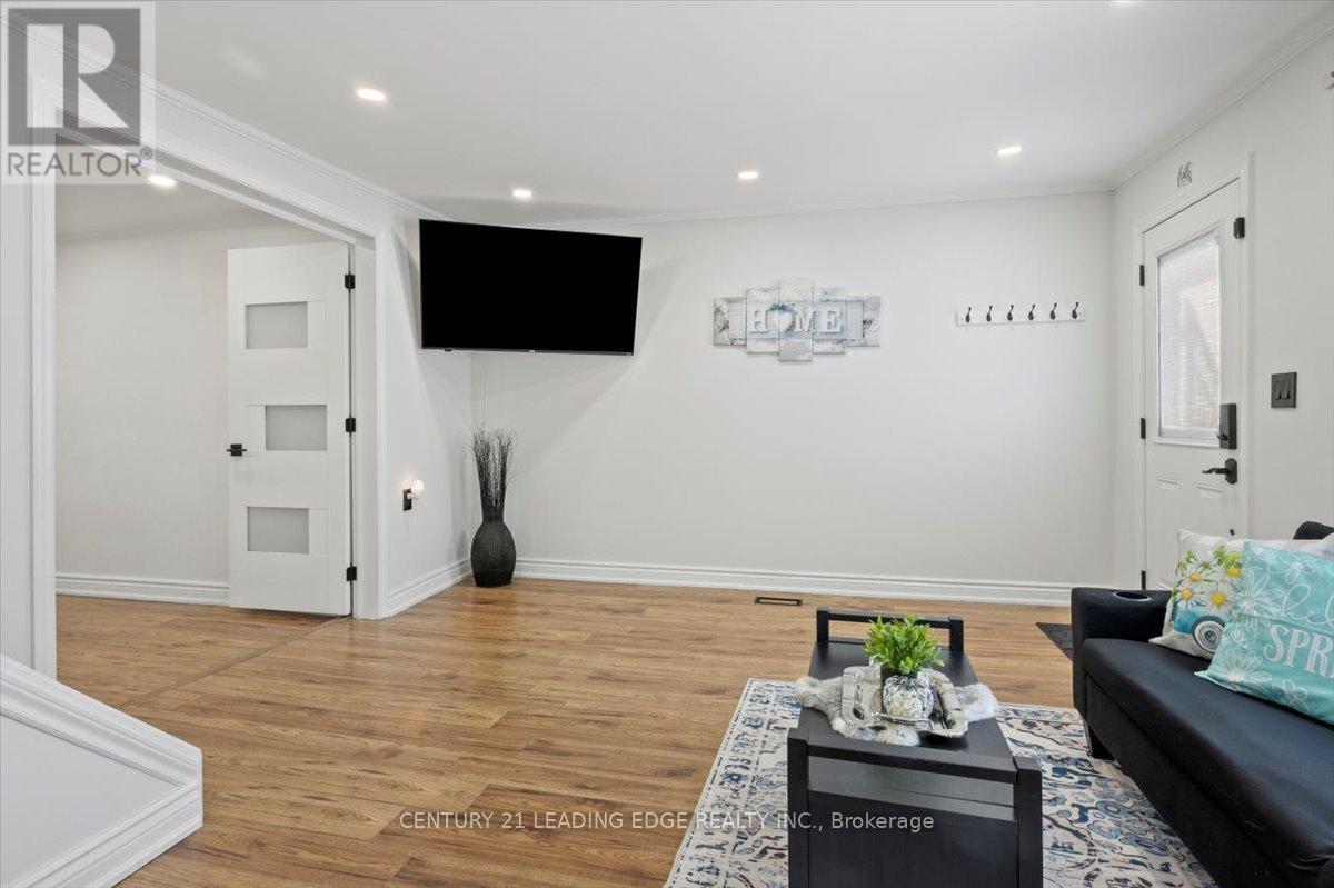 40 St Patrick Street, Kawartha Lakes (Lindsay), Ontario  K9V 1R2 - Photo 10 - X12303109
