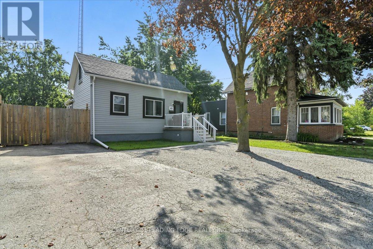 40 St Patrick Street, Kawartha Lakes (Lindsay), Ontario  K9V 1R2 - Photo 2 - X12303109