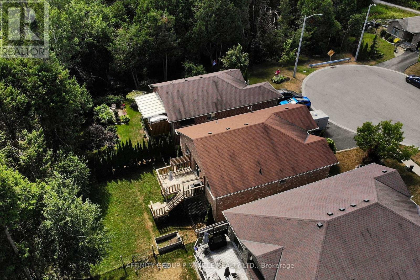103 Cook Street, Kawartha Lakes (Lindsay), Ontario  K9V 0K8 - Photo 13 - X12303319